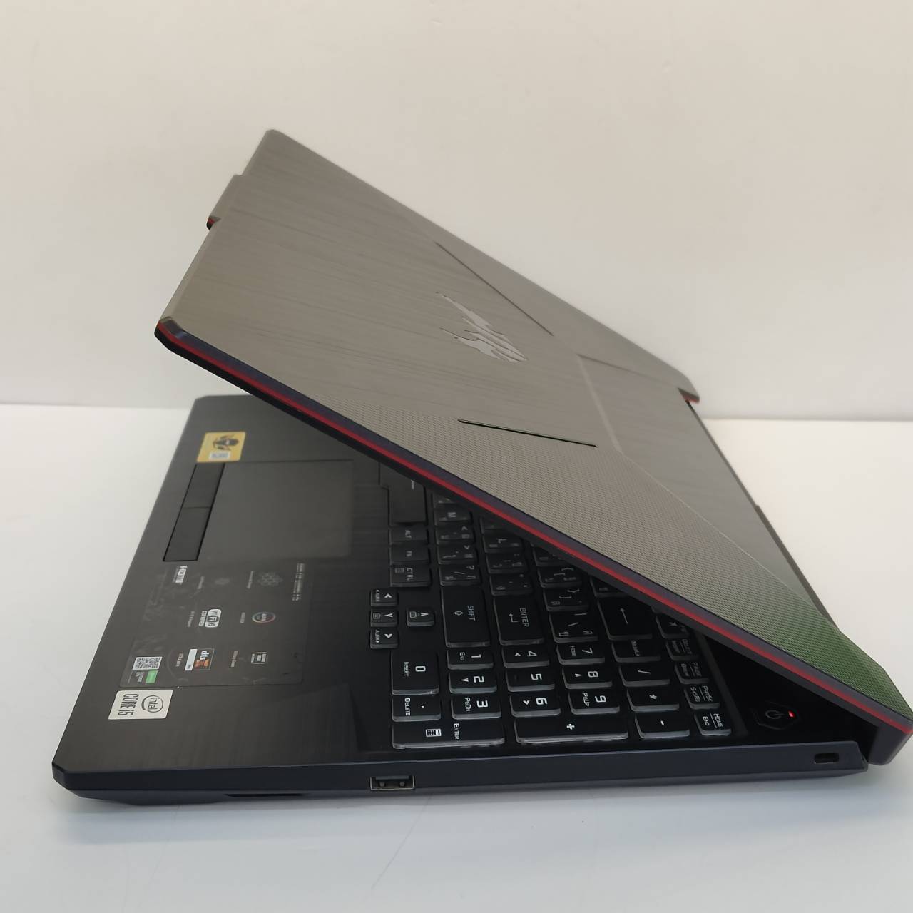 ASUS TUF Gaming F15 เกมมิ่งโน้ตบุ๊ก จอ 144Hz พร้อมใช้งาน - รูปที่ 2
