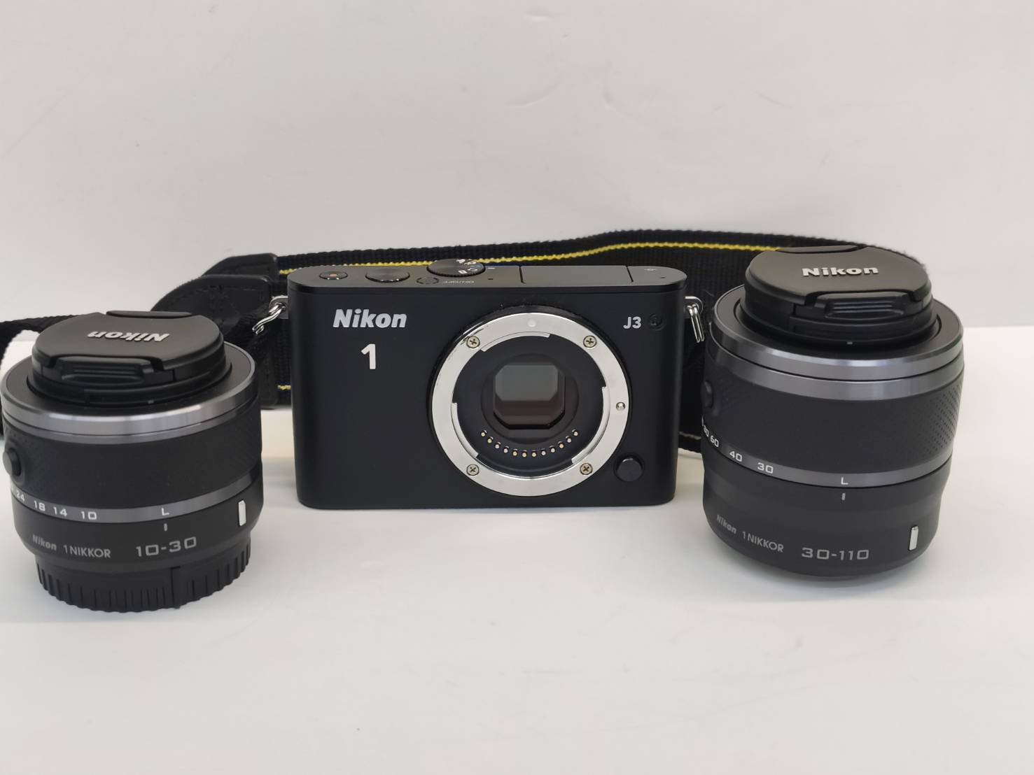 Nikon 1 J3 + 10-30mm & 30-110mm - รูปที่ 1